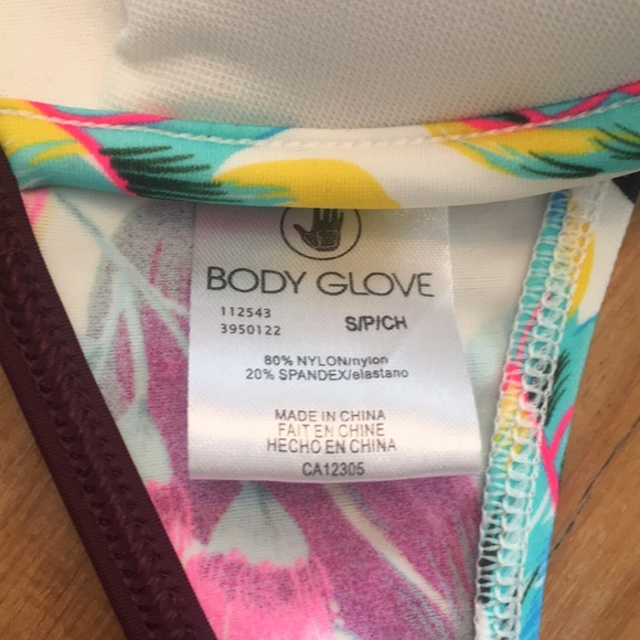 NWT Body Glove Greta bikini top - Picture 3 of 4